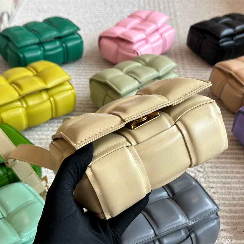 bottega veneta ショルダー バッグ ボッテガ ヴェネタ ミニ バッグ キャンディー カセット イントレチャート ショルダーバッグ