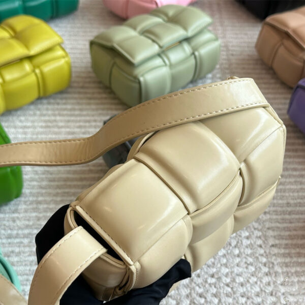 bottega veneta ショルダー バッグ ボッテガ ヴェネタ ミニ バッグ キャンディー カセット イントレチャート ショルダーバッグ - 画像 (4)