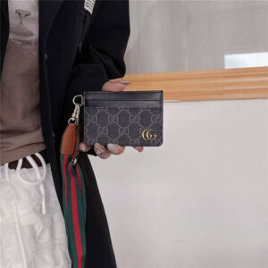 首 から かける カード ケース gucci カード ケース idカードホルダー 社員 証 ケース ハイ ブランド ネーム ホルダー おしゃれ