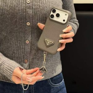 prada スマホケース iphone17 プラダ iphone17pro/17promax ケース チェーン付き iphoen16/16pro ケース シンプル かわいい iphone15pro/14pro ケース おしゃれ ブランド iphone お 揃い ケース prada スマホケース iphone17 プラダ iphone17pro/17promax ケース チェーン付き iphoen16/16pro ケース シンプル かわいい iphone15pro/14pro ケース おしゃれ ブランド iphone お 揃い ケース