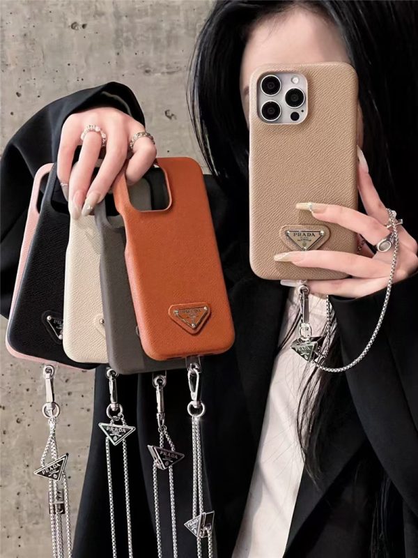 prada スマホケース iphone17 プラダ iphone17air/17promax ケース チェーン付き iphoen16/16pro ケース シンプル かわいい iphone15pro/14pro ケース おしゃれ ブランド iphone お 揃い ケース
