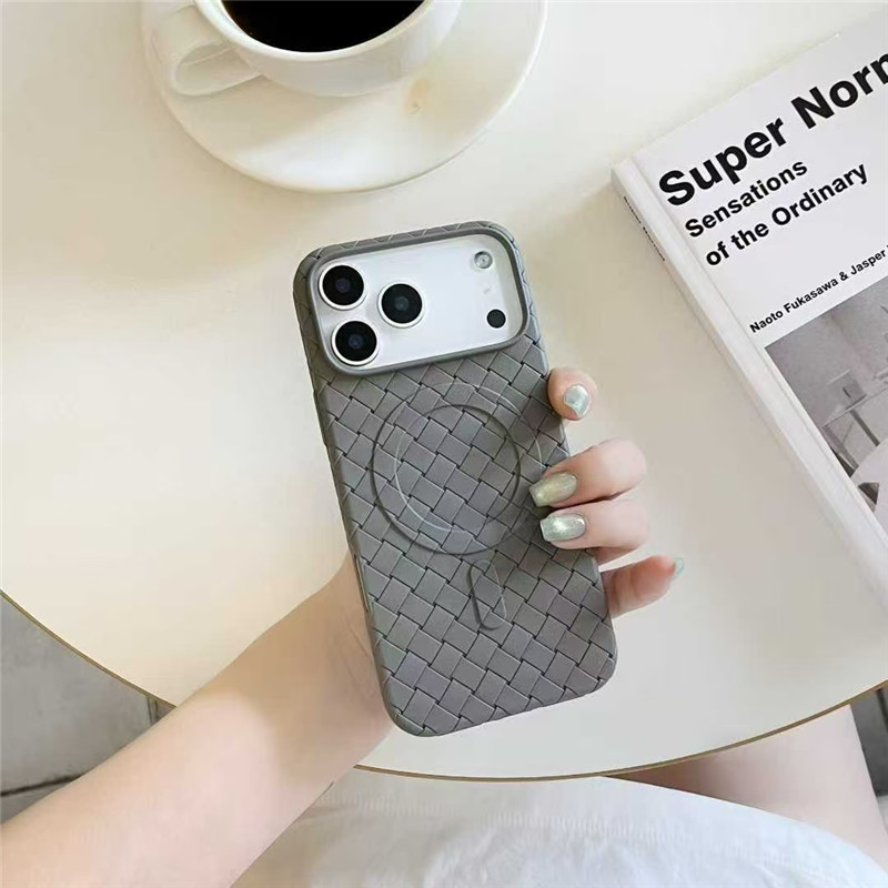 ボッテガ 携帯 ケース iphone17/17pro ケース magsafe対応 iphone16promax ケース ボッテガ ヴェネタ スマホケース 編み込み iphone15/14 ケース シンプル 可愛い