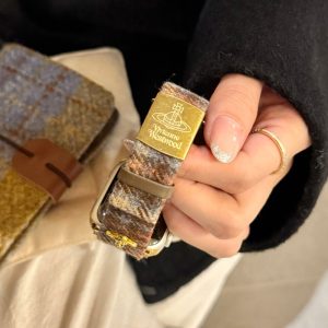 ヴィヴィアン アップル ウォッチ バンド 高級 ブランド apple watch バンド レディース Series11/10/9/8/SE3/Ultra3対応 コーデュロイ アップル ウォッチ ベルト 可愛い