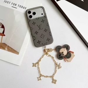 iphone ルイ ヴィトン ケース 新作 iphone17/17promax ケース ブランド おしゃれ ヴィトン風 iphone16/16pro ケース ヴィヴィエンヌ チャーム アイフォン15/14 保護カバー 可愛い お揃い