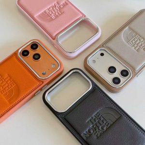 ノースフェイス iphone17 ケース おしゃれ iphone17pro/16pro ケース ブランド 人気 アイフォン16/15/14 ケース カップル お揃い north face スマホケース 流行り