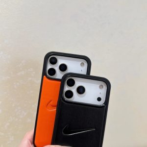 ナイキ iphone17/17proケース シンプル おしゃれ nike iphone16/15 おそろい スマホケース iphone14proケース 耐衝撃 iphoneカバー スポーツ風 ブランド