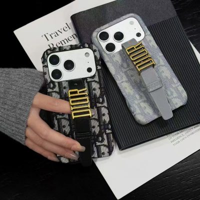 【2026春】手元から格上げ。大人の気品を纏うディオール風iPhoneケース5選