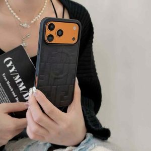フェンディ アイフォン ケース 17 magsafeケース fendi iphone17pro/17promax ケース おしゃれ メンズ iphone16/16pro ケース お揃い iphone15promax/14pro ケース ブランド 人気