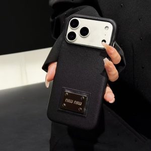 iphoneケース 黒 ブランド ロエベ iphone17/17proケース シンプル 高級感 ヴィトン chanel iphone16promaxケース パロディ miumiu アイフォン15/14 ケース お揃い