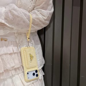 iphoneカードケース プラダ iphone17/17pro ケース 編み込み prada iphone17promax/16/16proケース ストラップ付き iphone15/14pro ケース 可愛い ブランド iphoneケース カード収納