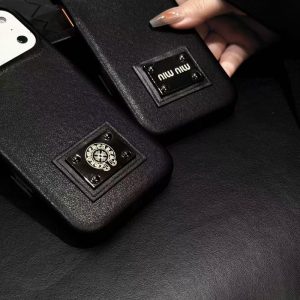 iphoneケース 黒 ブランド ロエベ iphone17/17proケース シンプル 高級感 ヴィトン chanel iphone16promaxケース パロディ miumiu アイフォン15/14 ケース お揃い