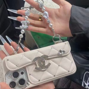 シャネル iphoneケース ストーンデコ iphoneケース レディース chanel パロディ iphone17/17pro ケース iphoneケース カード収納 可愛いiphone16pro/15/14 スマホケース チェーン 付き