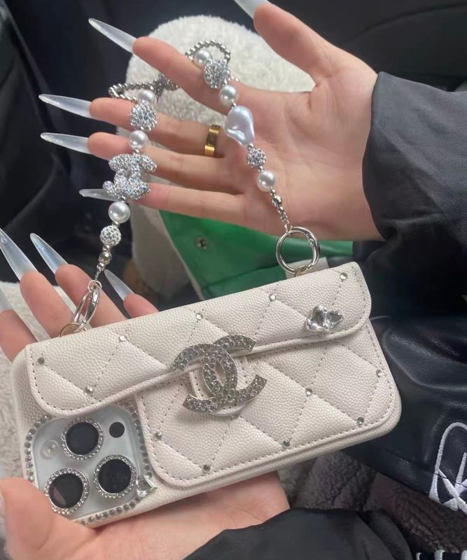 シャネル iphoneケース ストーンデコ iphoneケース レディース chanel パロディ iphone17/17pro ケース iphoneケース カード収納 可愛いiphone16pro/15/14 スマホケース チェーン 付き